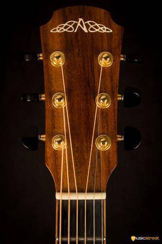 USED - Avalon L10 Acoustic Guitar