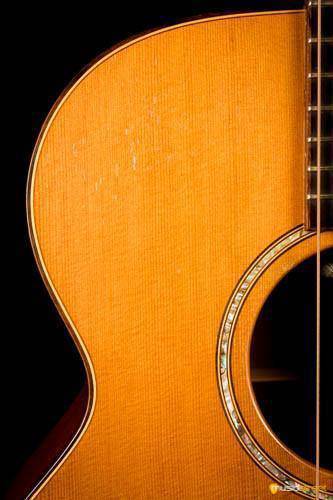 USED - Avalon L10 Acoustic Guitar