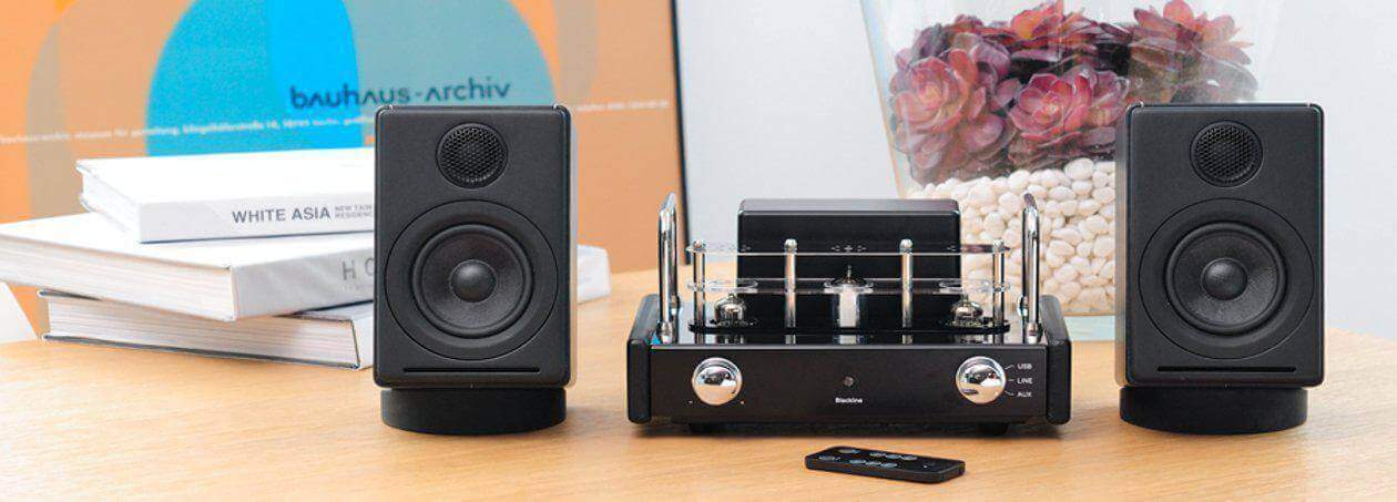 Blue Aura V30I Hybrid Valve Amplifier / Speaker System