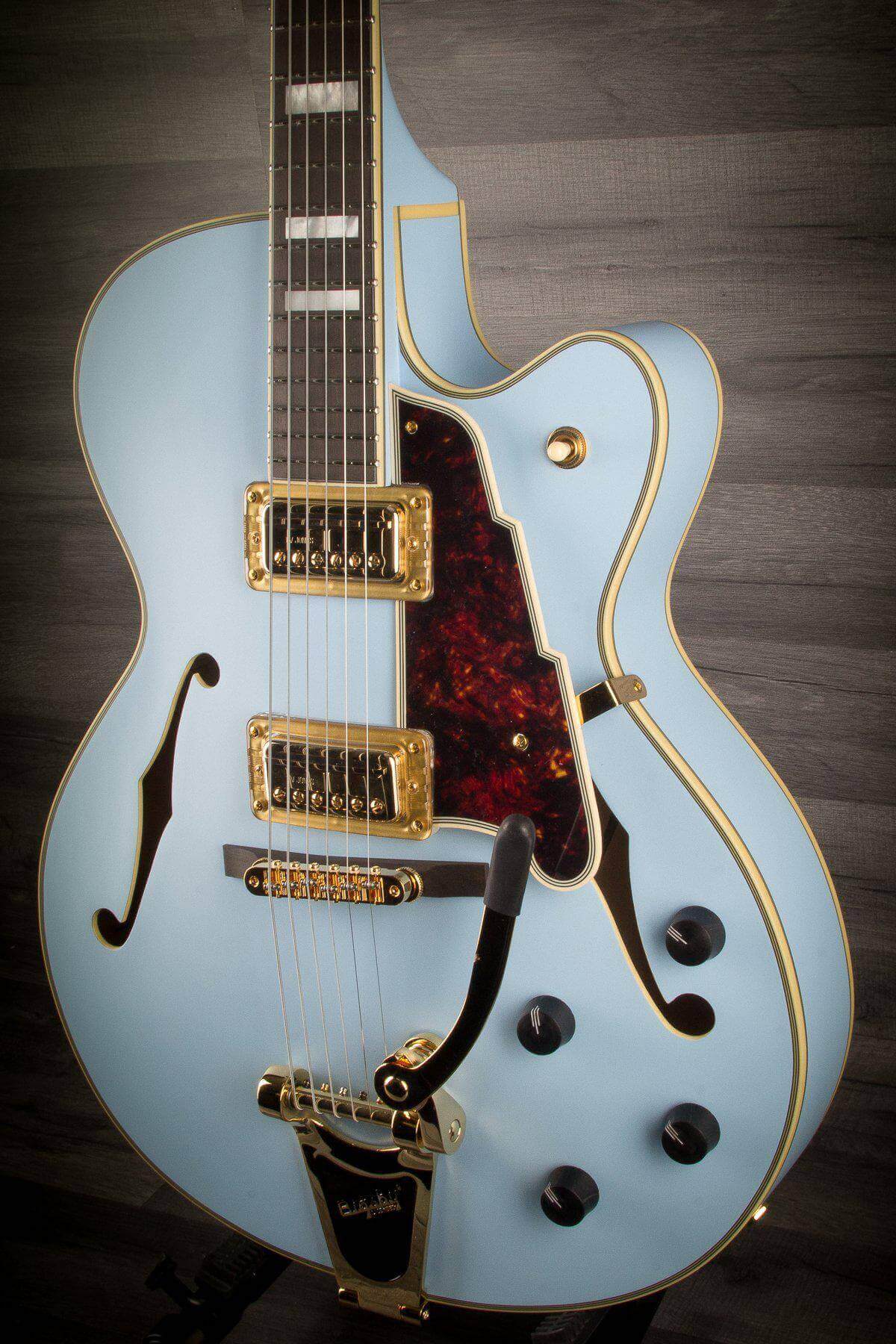 D'Angelico Deluxe 175 - Matte Powder Blue
