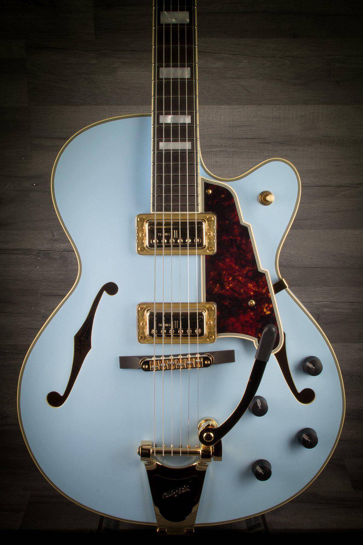 D'Angelico Deluxe 175 - Matte Powder Blue