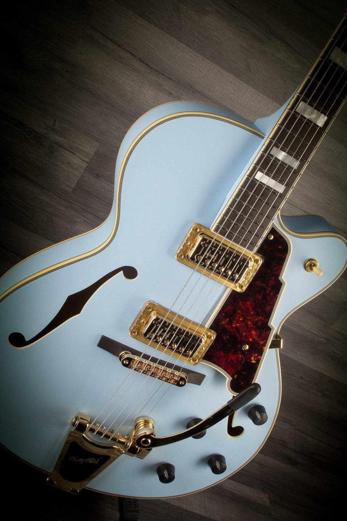 D'Angelico Deluxe 175 - Matte Powder Blue