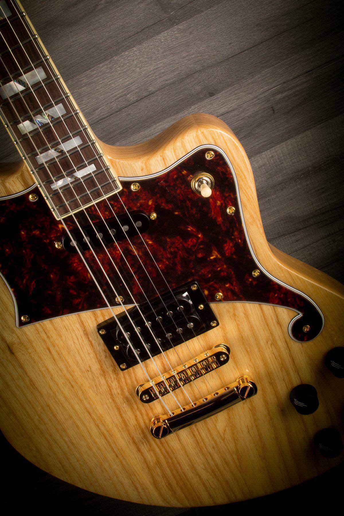 D'Angelico Deluxe Bedford - Natural Swampash - MusicStreet