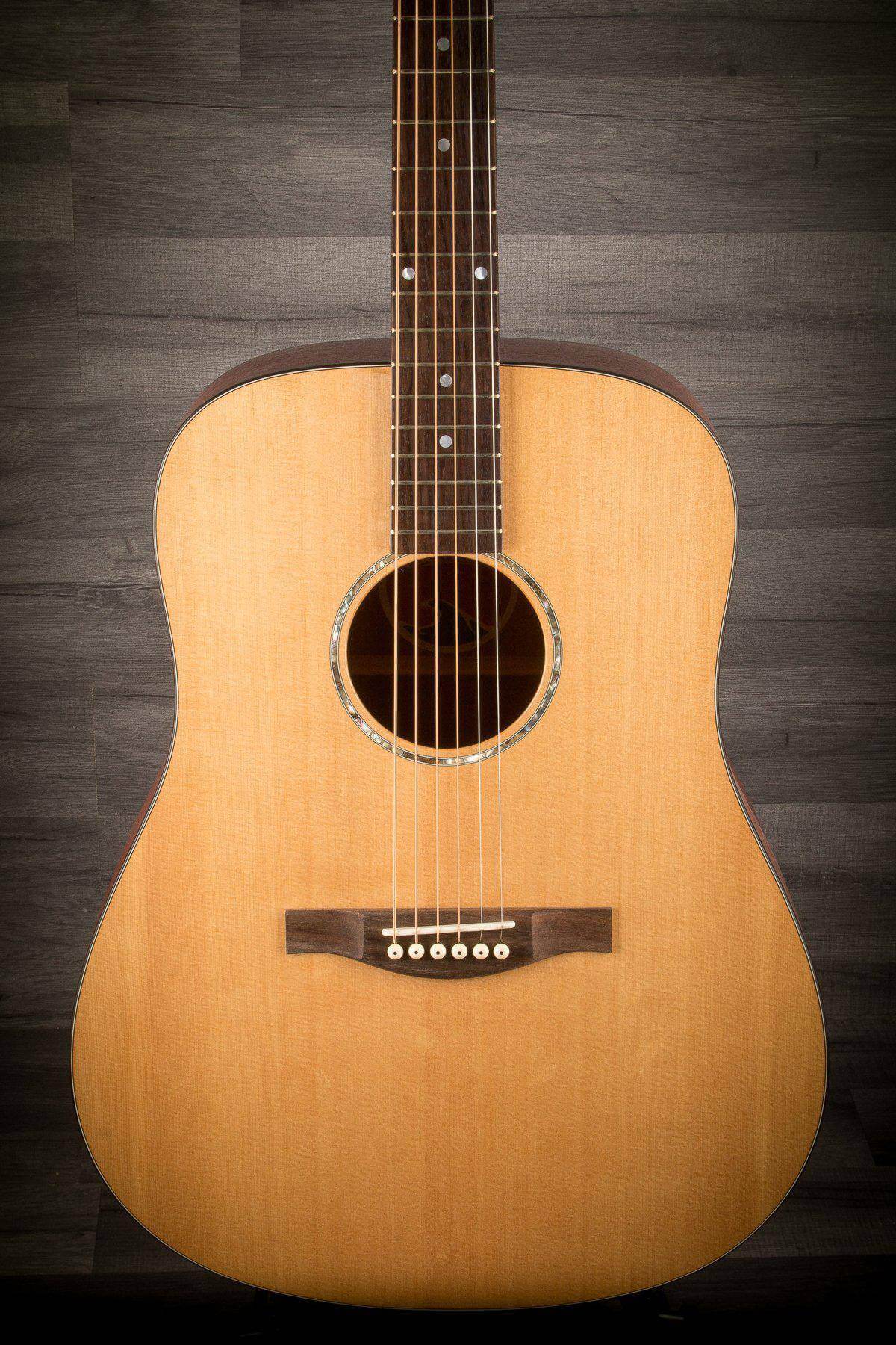 Eastman PCH1-D - Solid Sitka Spruce top