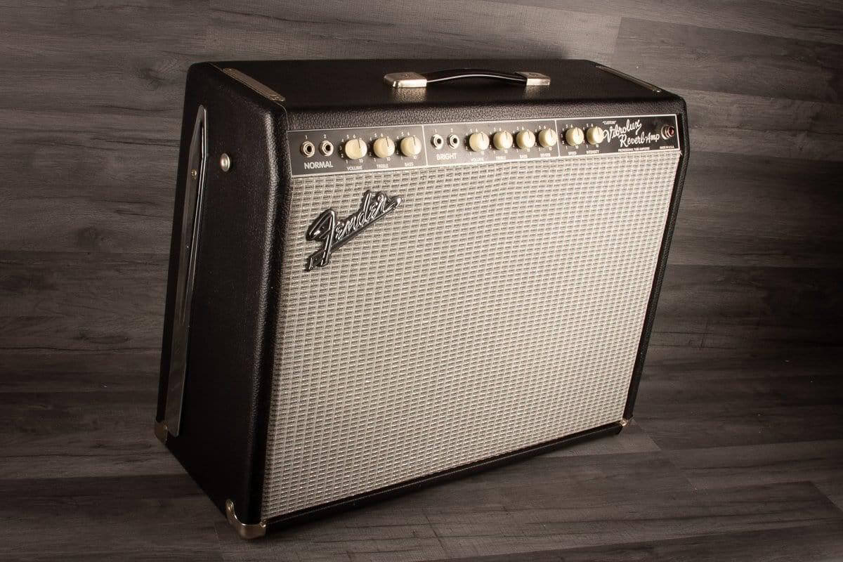 MusicStreet USED - Fender Custom Vibrolux