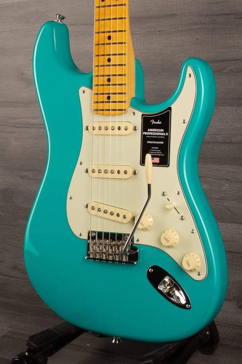 Fender Electric Guitar Fender American Professional II Stratocaster - Miami Blue - Maple