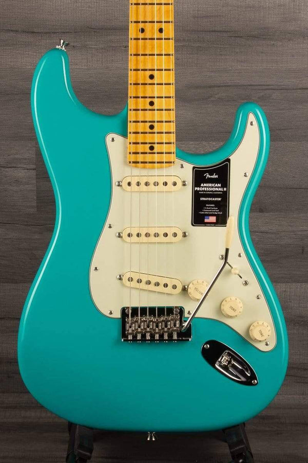 Fender Electric Guitar Fender American Professional II Stratocaster - Miami Blue - Maple