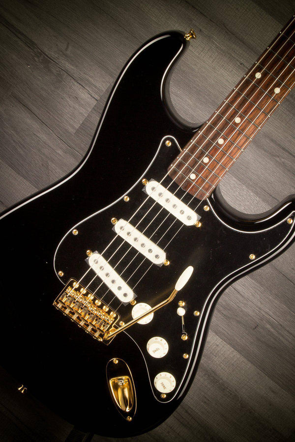 Fender MIJ Traditional 60s Stratocaster Midnight - MusicStreet