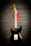 Fender Player Stratocaster - Black / Pau Ferro - MusicStreet
