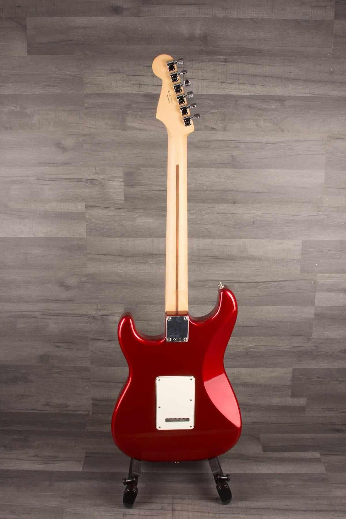 Fender - Standard Stratocaster Candy Apple Red Maple Neck