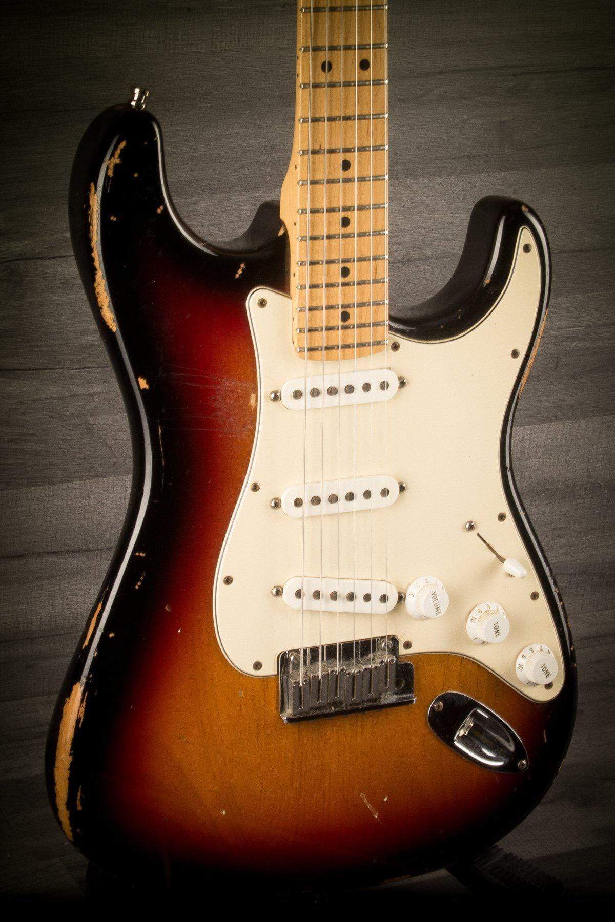 USED - 2004 Fender USA Standard Stratocaster - Sunburst Relic