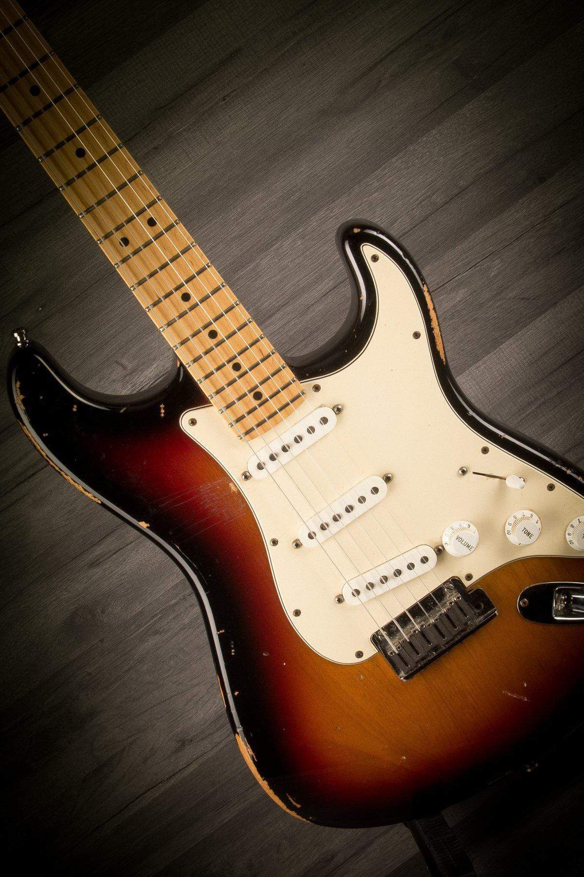 USED - 2004 Fender USA Standard Stratocaster - Sunburst Relic
