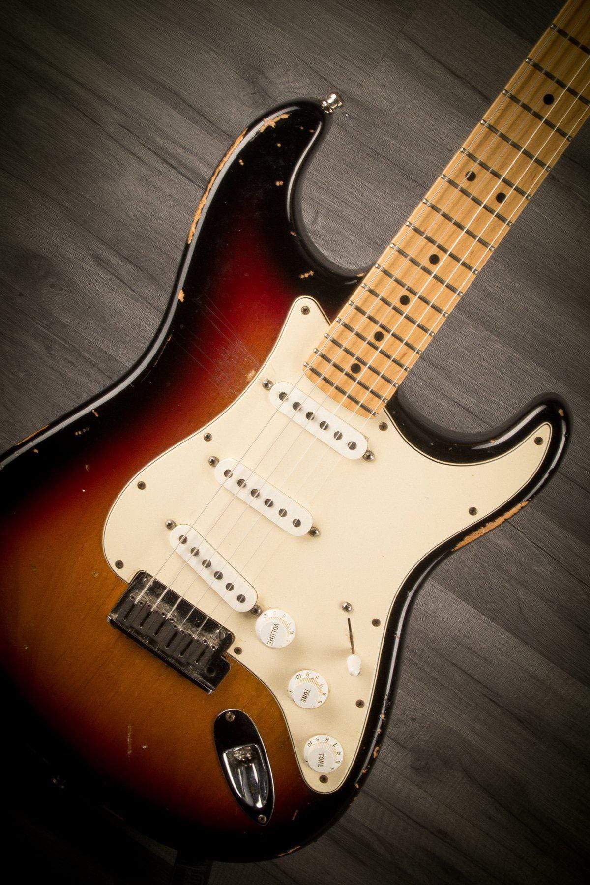 USED - 2004 Fender USA Standard Stratocaster - Sunburst Relic