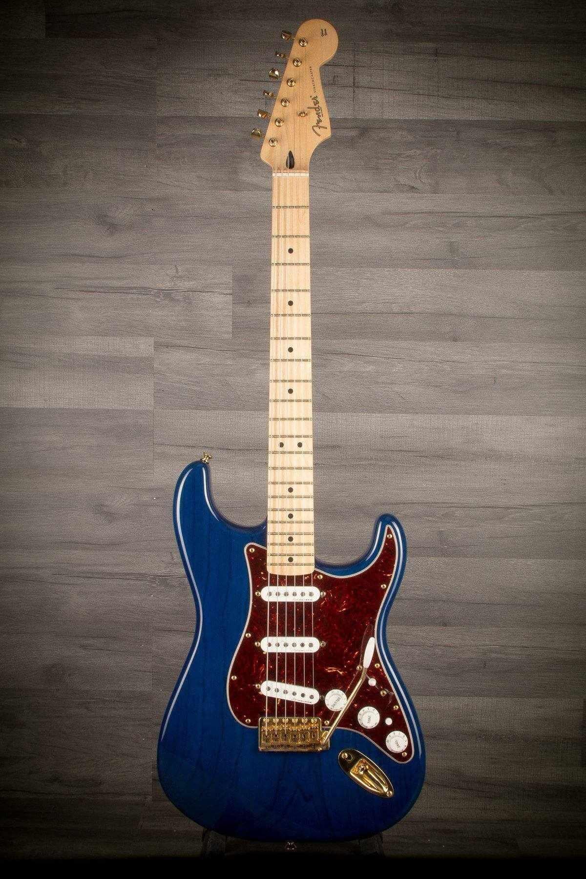 USED - Fender 2014 Mexican Deluxe Player Stratocaster - Sapphire Blue