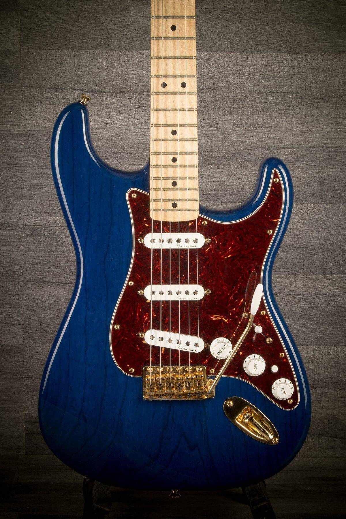 USED - Fender 2014 Mexican Deluxe Player Stratocaster - Sapphire Blue