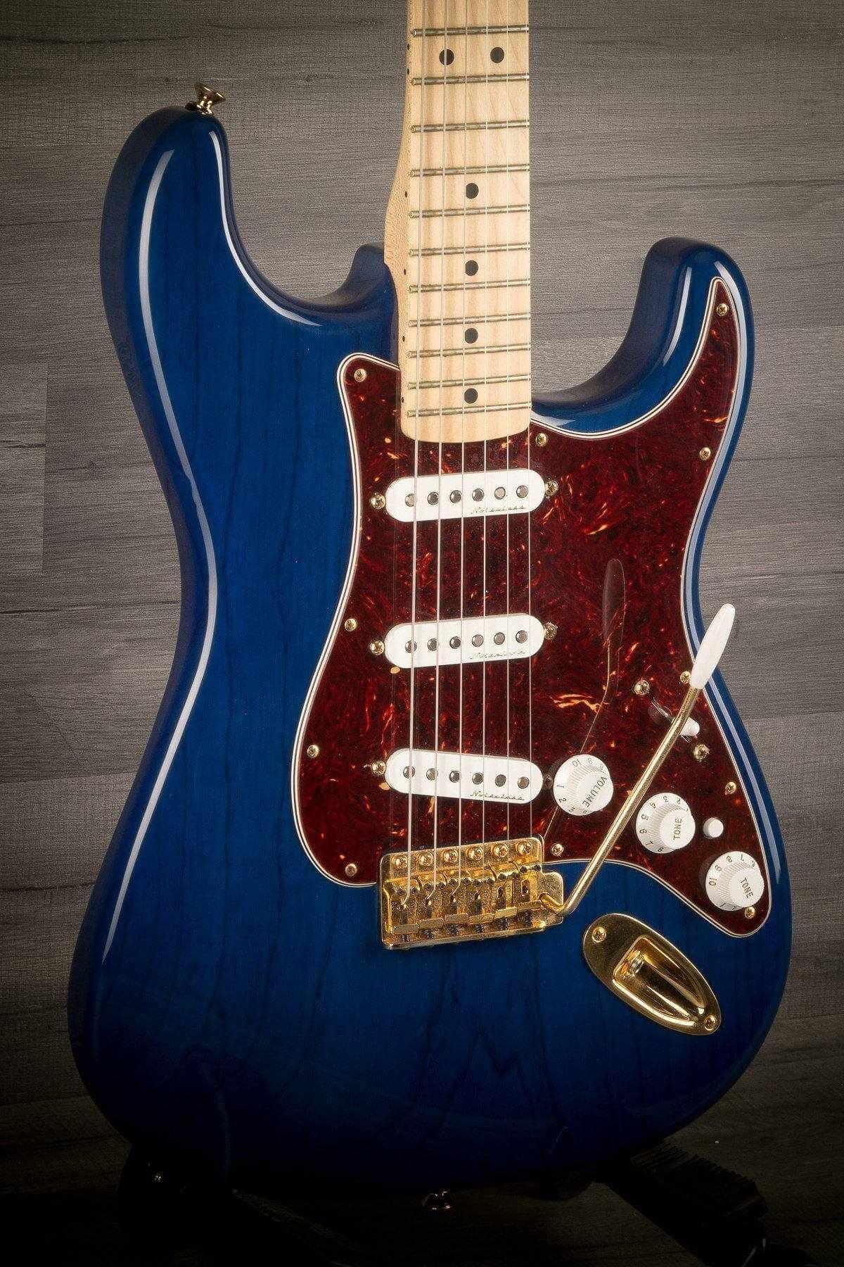USED - Fender 2014 Mexican Deluxe Player Stratocaster - Sapphire Blue