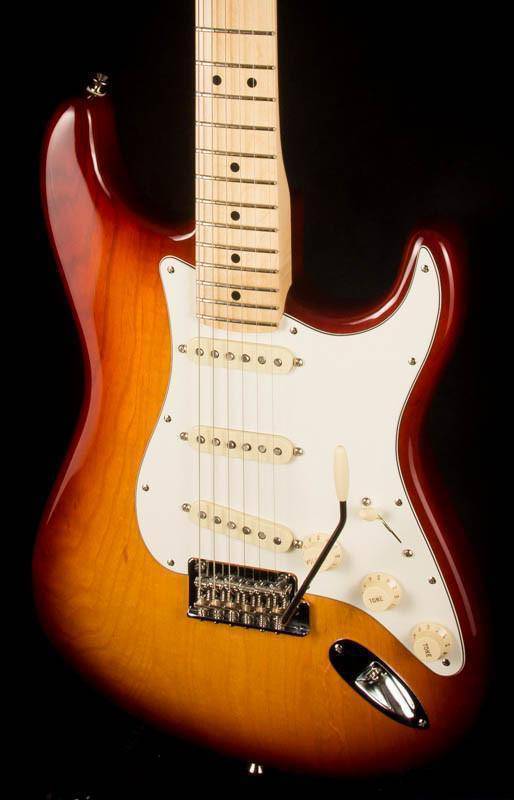 USED - Fender American Pro Strat Maple Neck - Sienna Sunburst