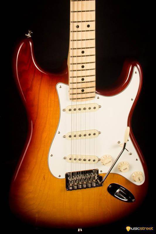 USED - Fender American Pro Strat Maple Neck - Sienna Sunburst