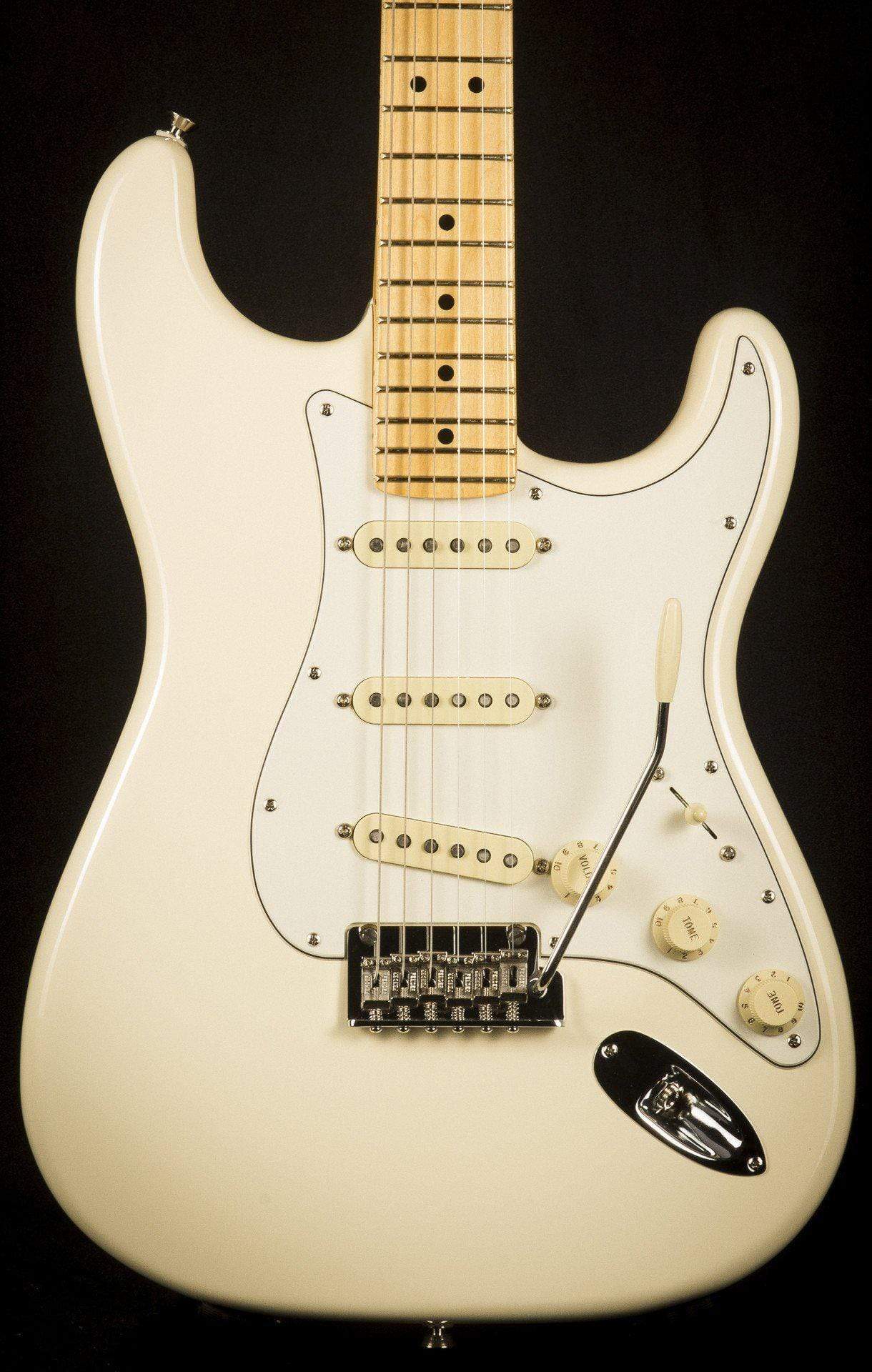 USED - Fender American Pro Stratocaster Maple Neck, Olympic White