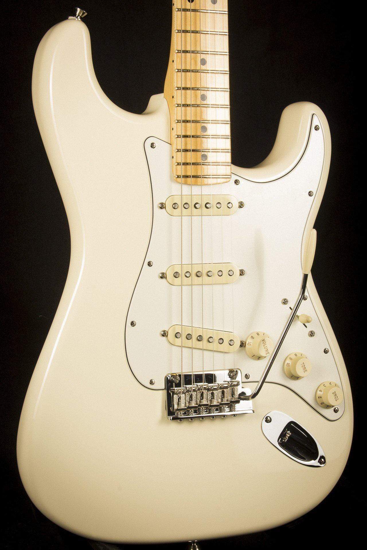 USED - Fender American Pro Stratocaster Maple Neck, Olympic White