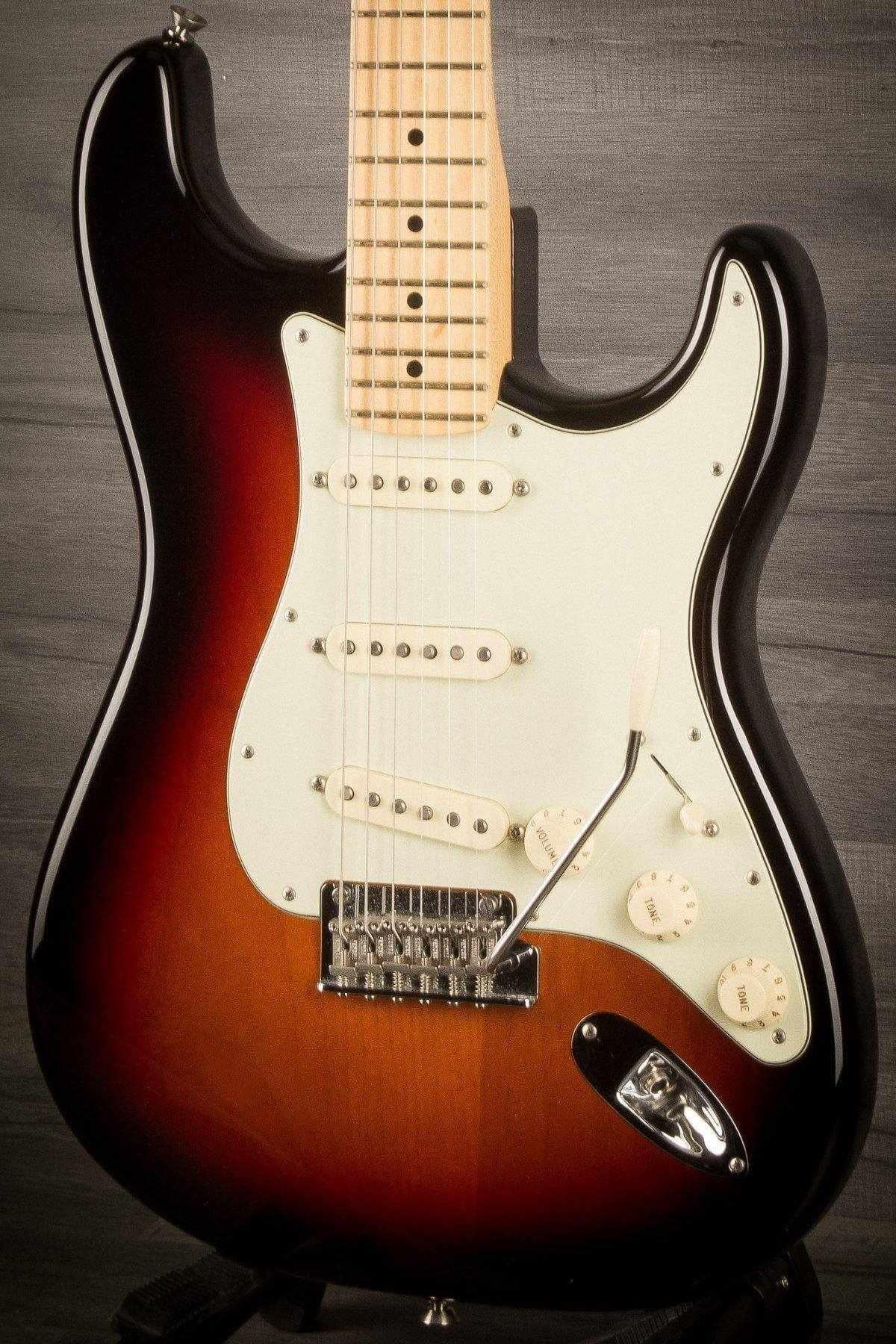 USED - Fender American Professional Stratocaster - Sunburst