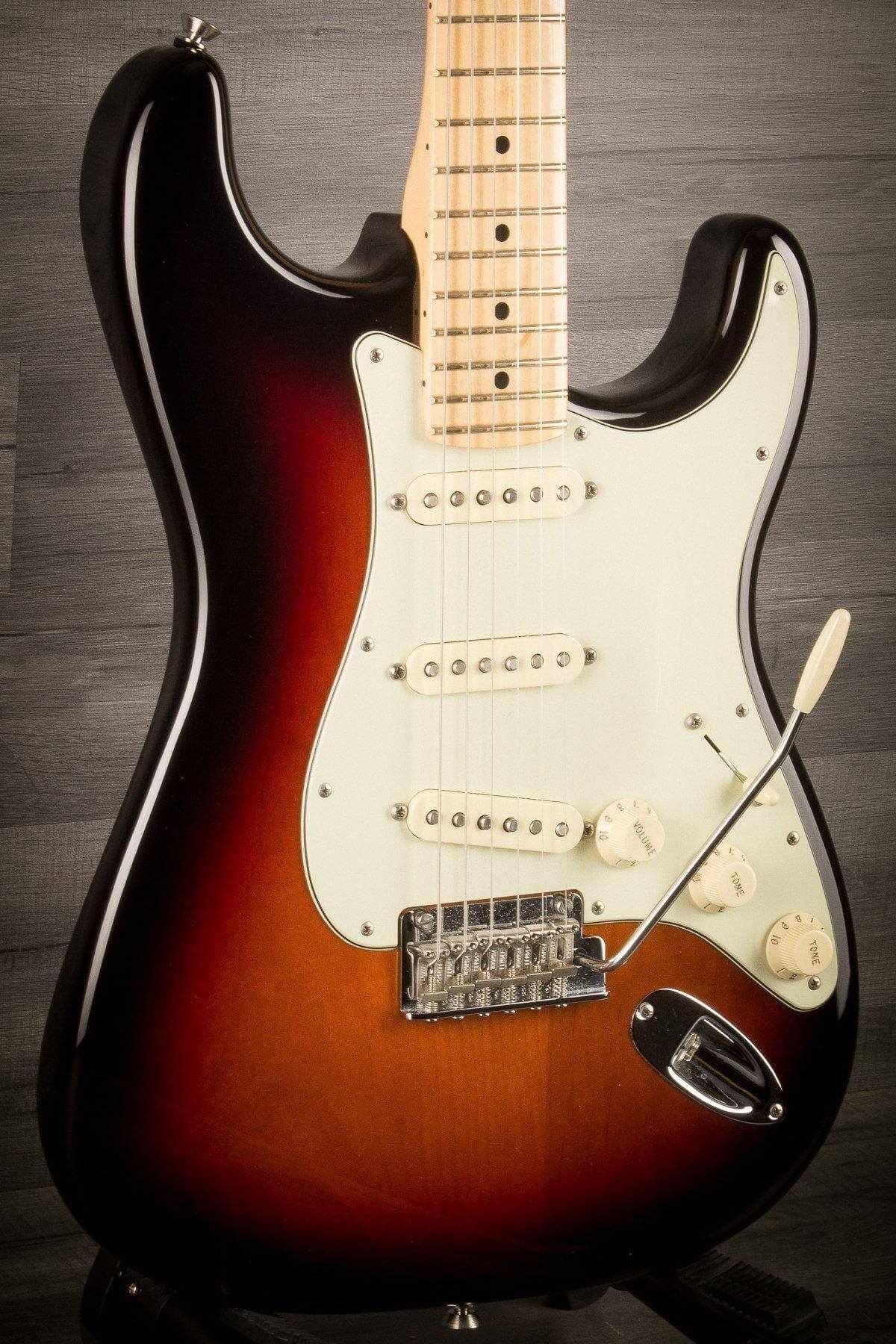 USED - Fender American Professional Stratocaster - Sunburst