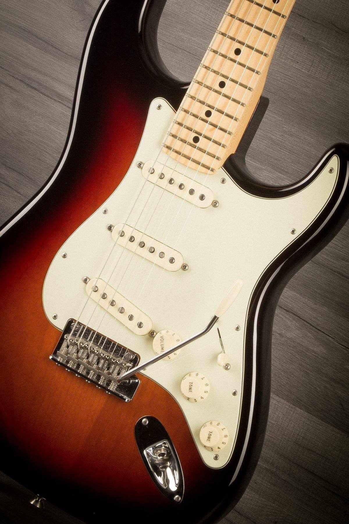 USED - Fender American Professional Stratocaster - Sunburst