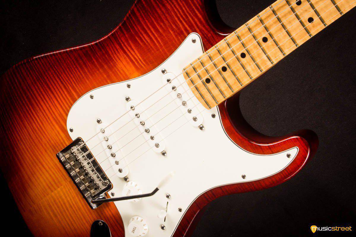USED - Fender American Select Stratocaster