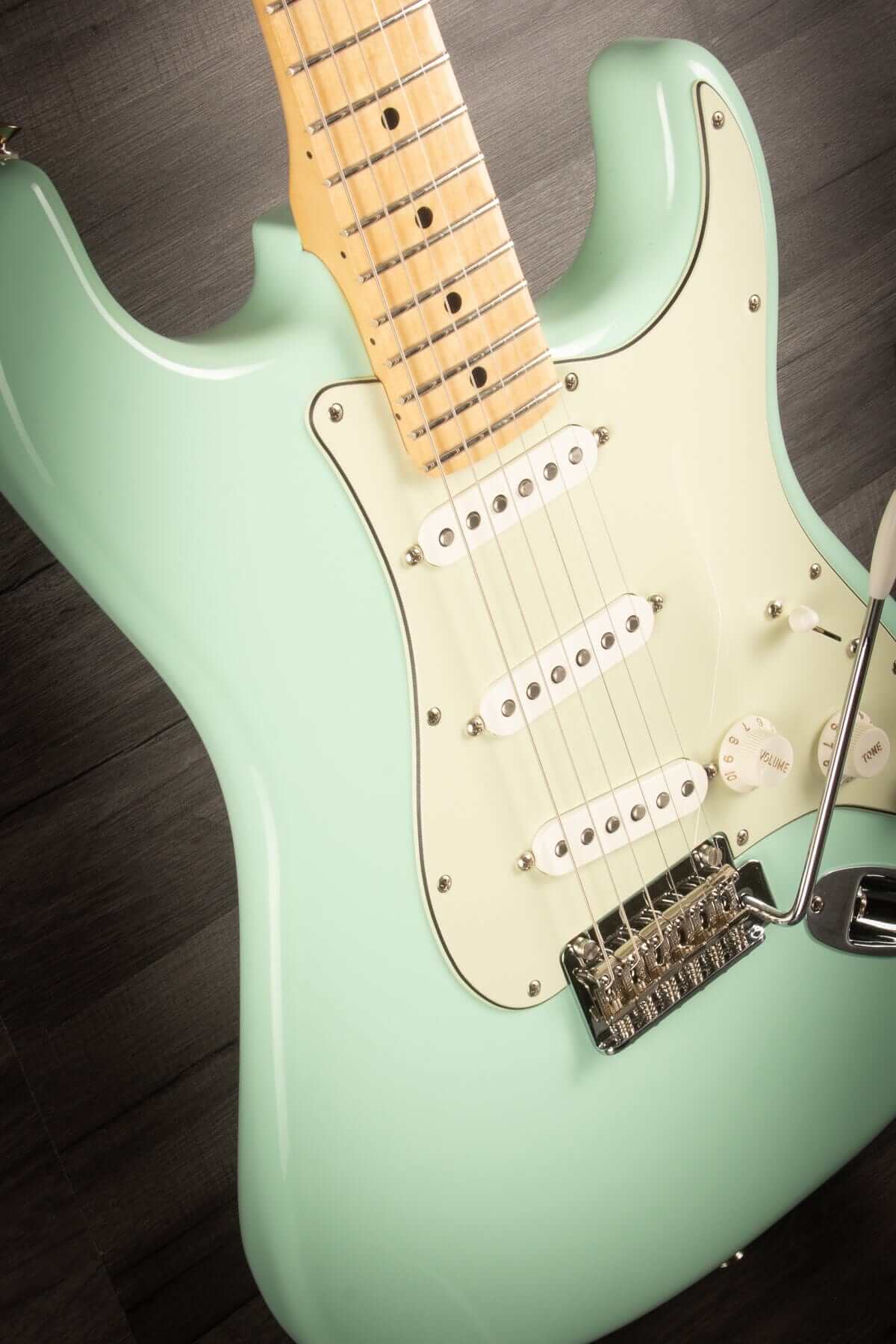 USED - Fender Limited Edition Player Stratocaster Surf Green