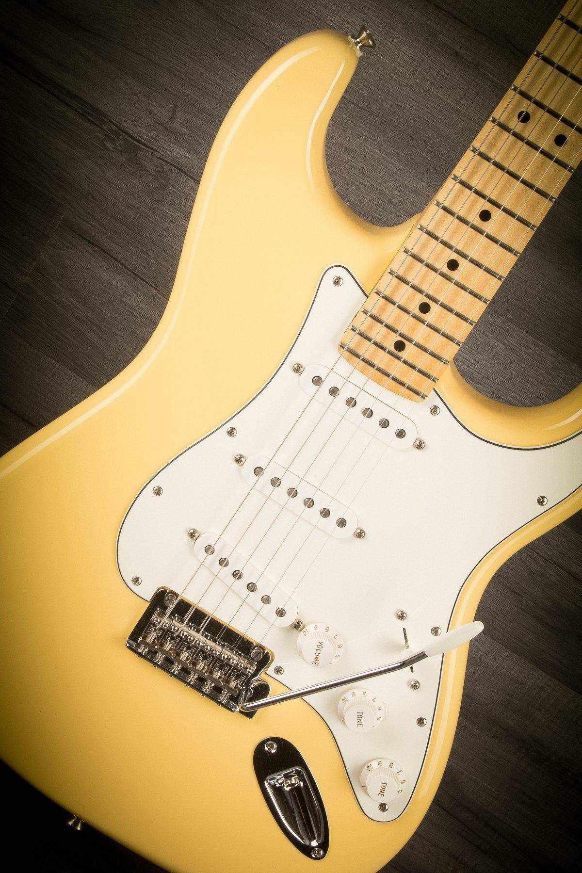 USED - Fender Player Series Stratocaster - Buttercream