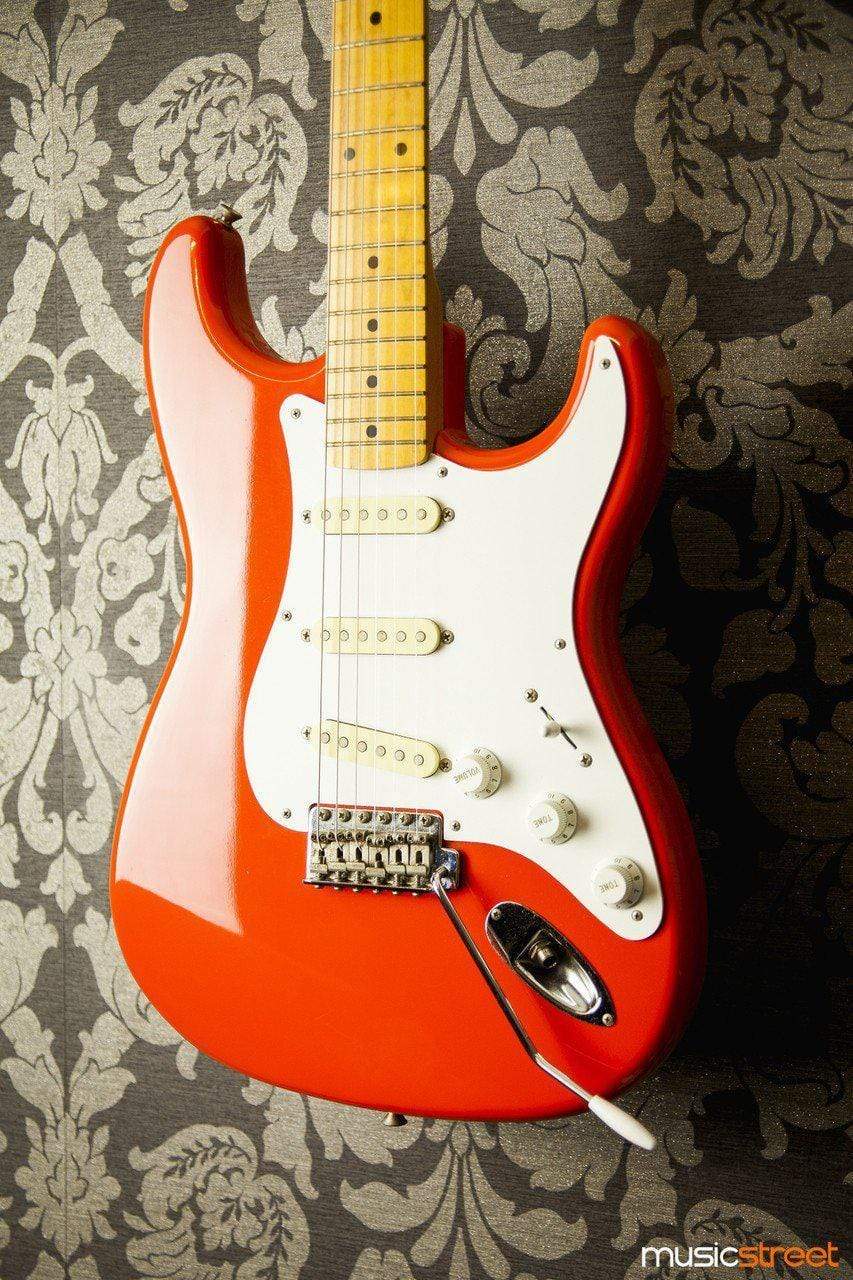 USED - Fender Squier Stratocaster 1991 "Hank Marvin" Signature