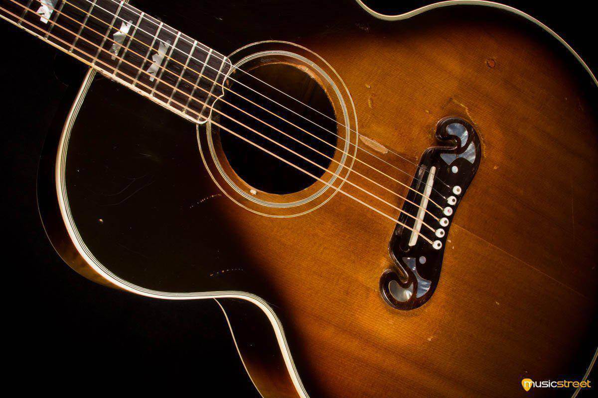 USED - Gibson J200 1963 Refin Sunburst