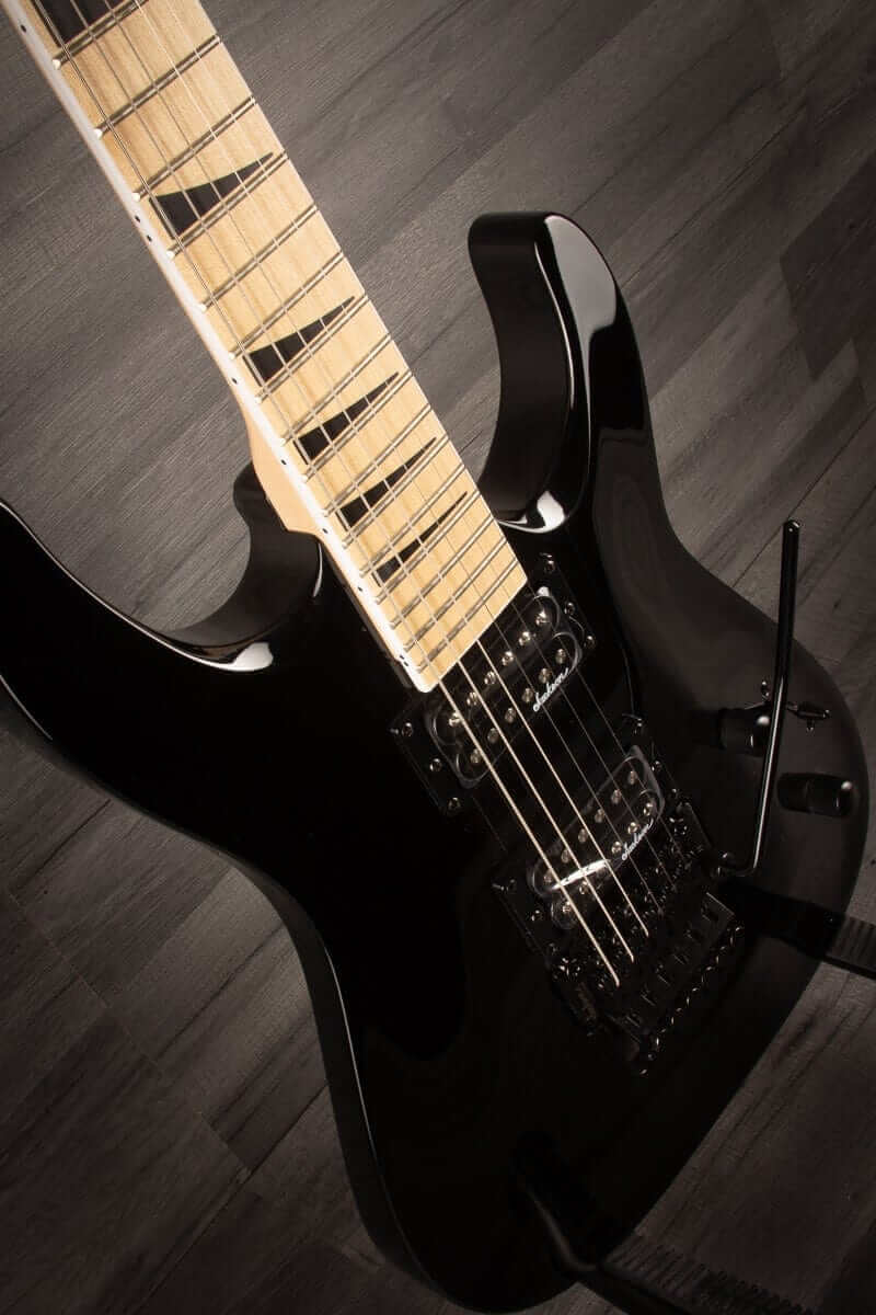 Jackson JS32 DKA-M Dinky - Gloss Black