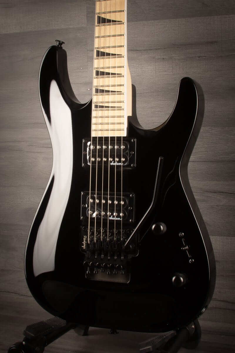 Jackson JS32 DKA-M Dinky - Gloss Black