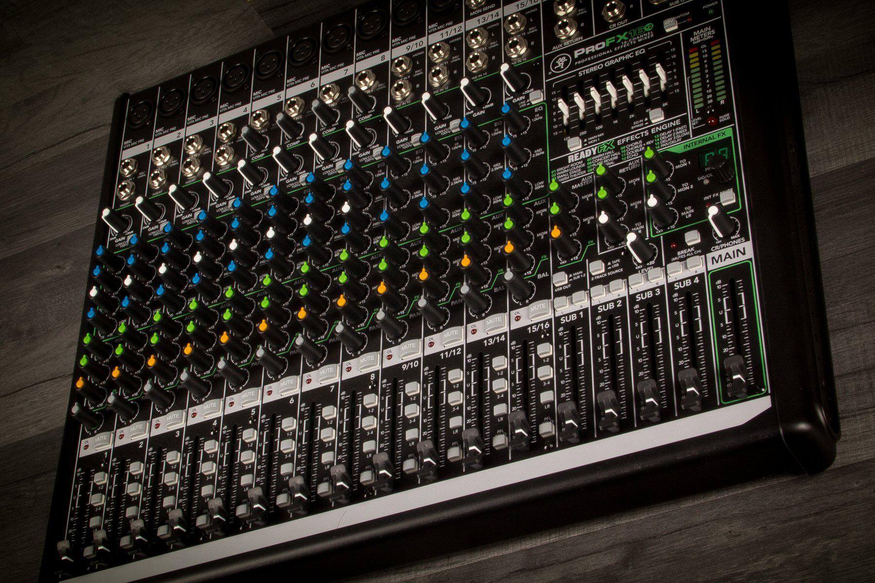 USED - Mackie ProFX16v2 Mixer