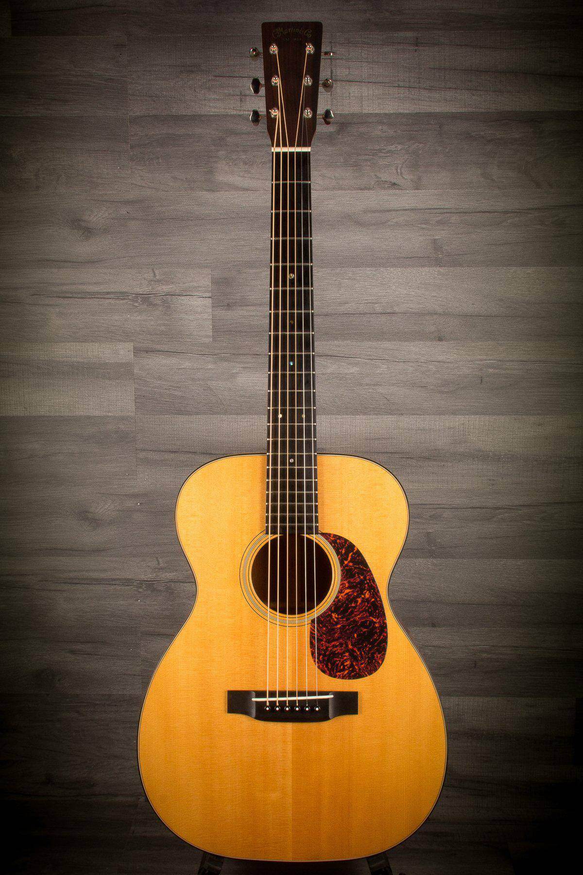 USED - Martin 0018V Acoustic