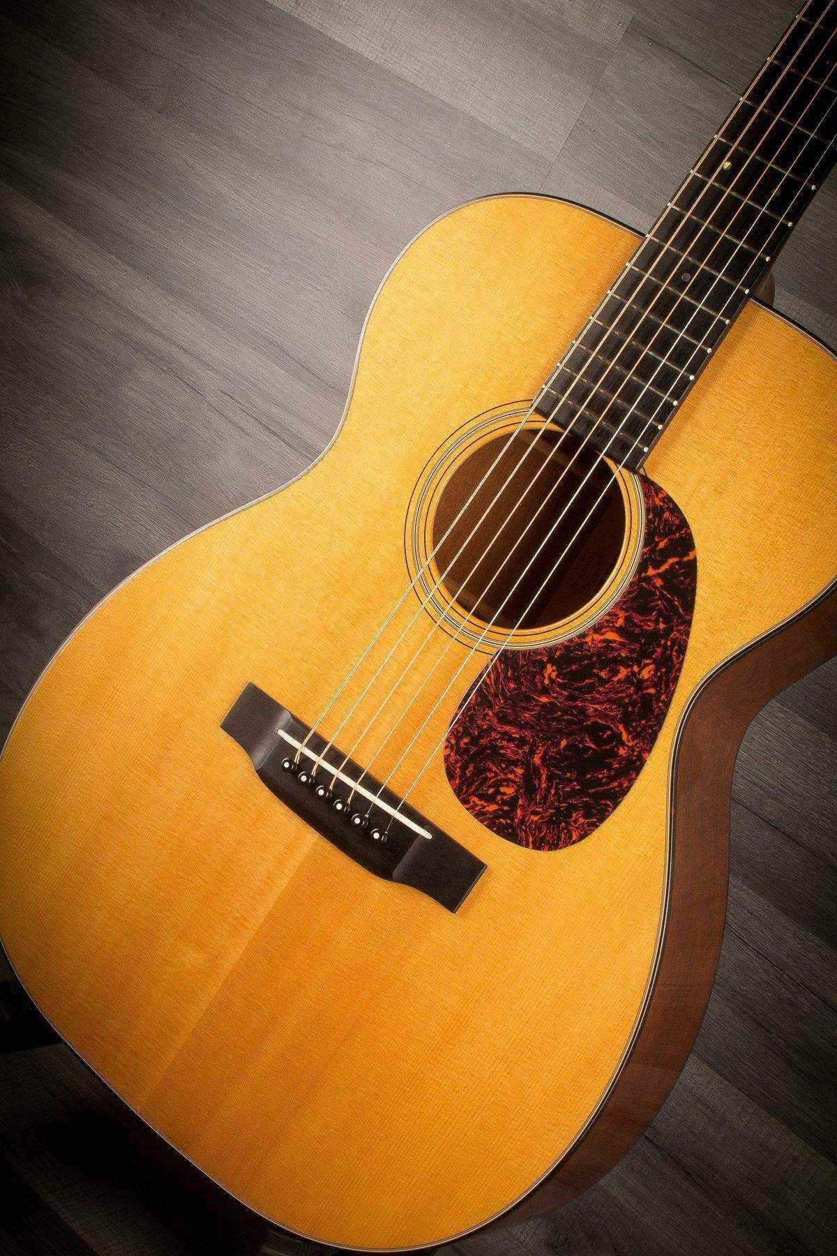 USED - Martin 0018V Acoustic