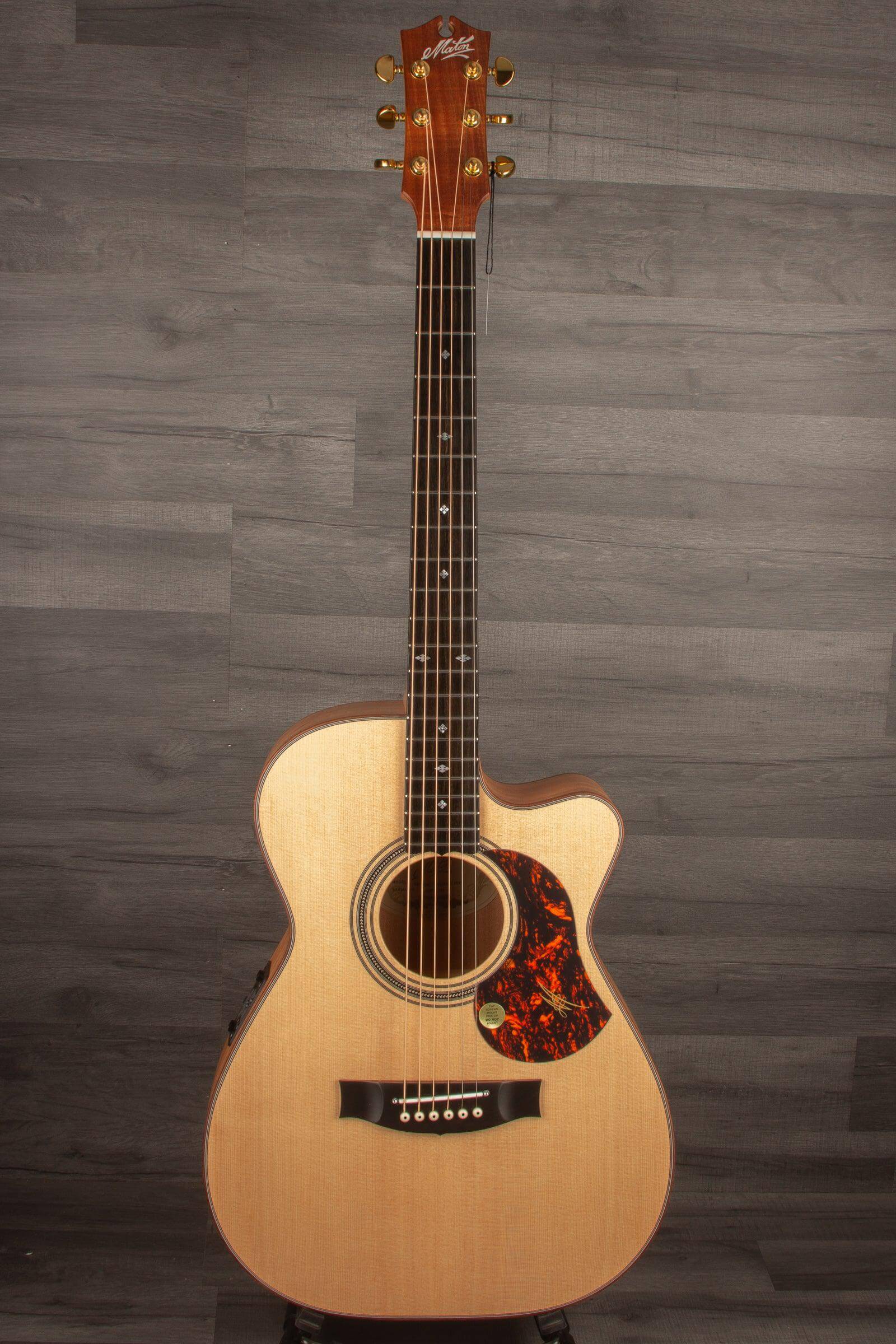 Maton EBG808C Michael Fix - MusicStreet