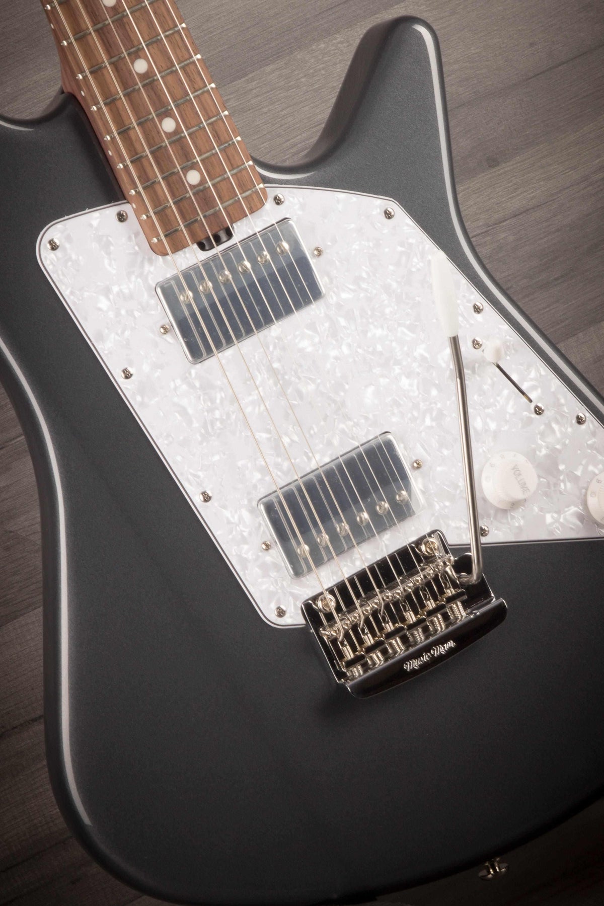 MusicMan Albert - HH Charcoal Frost