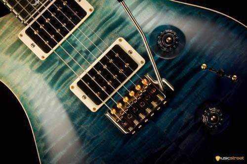 USED - PRS Custom 24 30Th Anniversary Wood Library, Blue Fade Satin S#221406