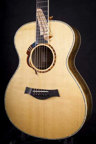 USED - 2002 Taylor Liberty Tree & Liberty Tree Baby Taylor (Pair)