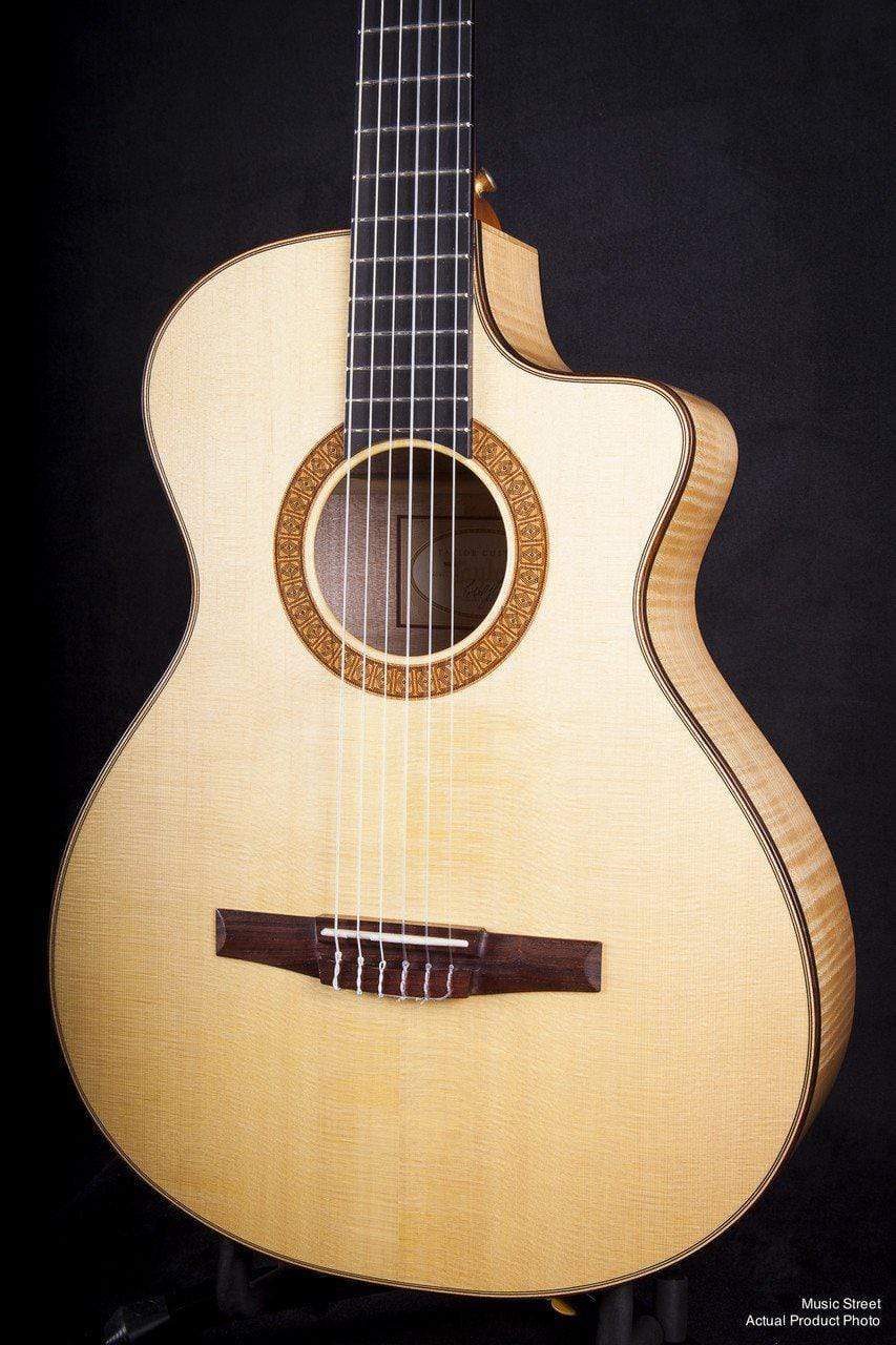 USED- Taylor Ns6 Nylon Electro Guitar 2002 Model