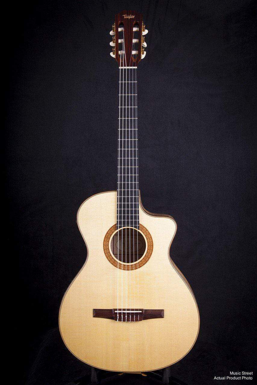 USED- Taylor Ns6 Nylon Electro Guitar 2002 Model