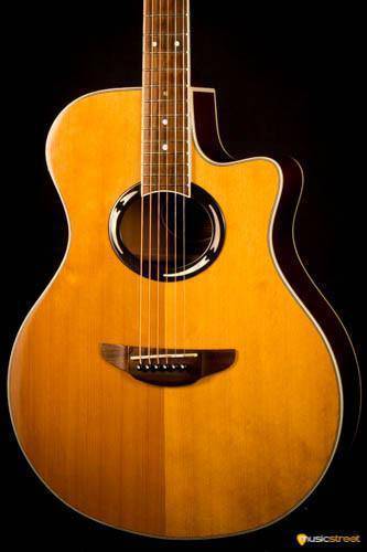 USED - Yamaha Apx500 Acoustic Guitar