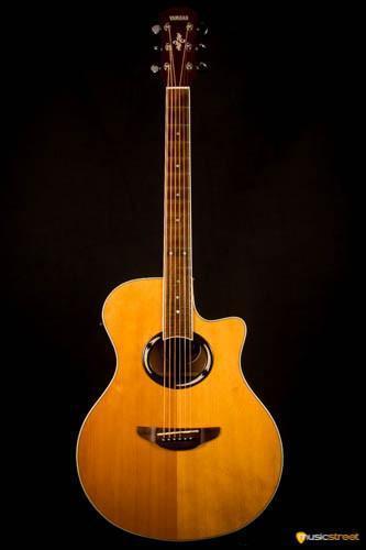 USED - Yamaha Apx500 Acoustic Guitar
