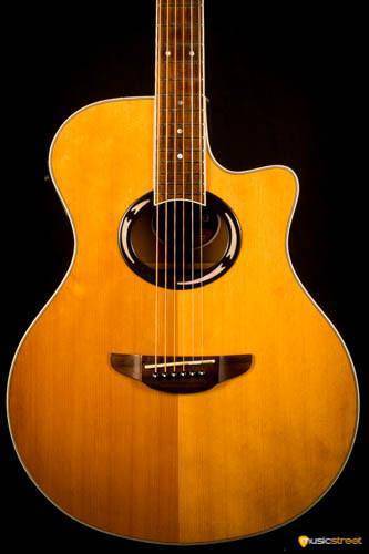 USED - Yamaha Apx500 Acoustic Guitar