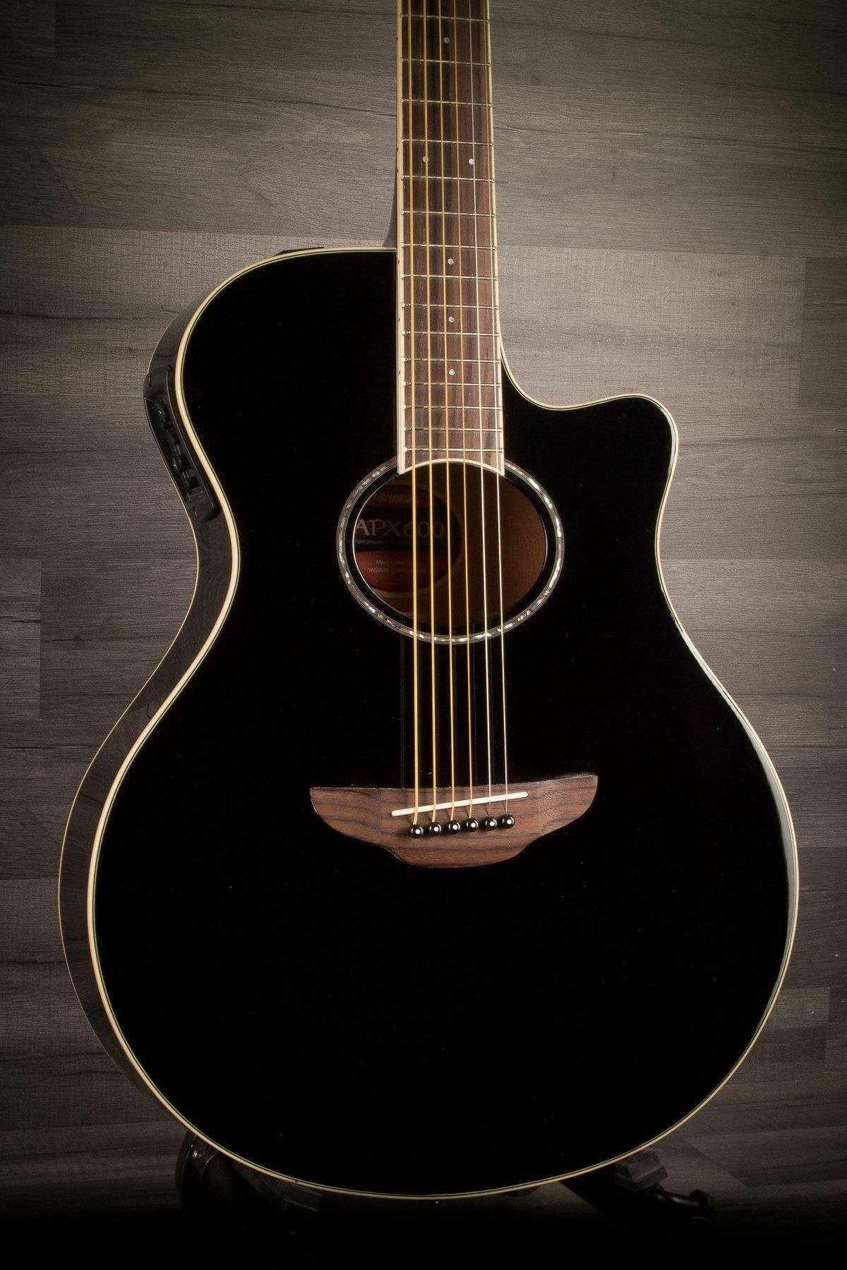 Yamaha APX600 Electro Acoustic - Black