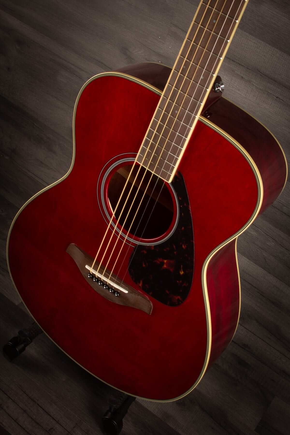 Yamaha FS820 - Ruby Red