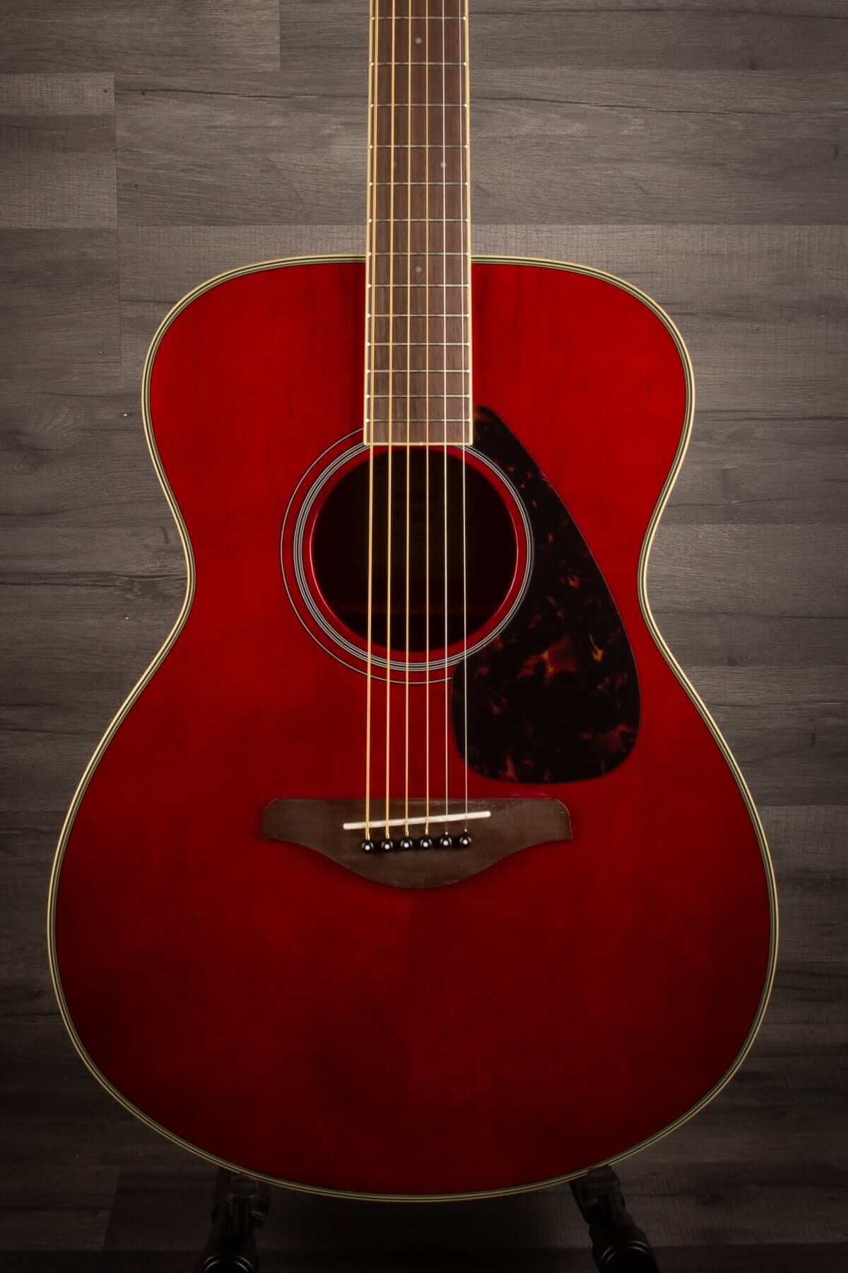 Yamaha FS820 - Ruby Red