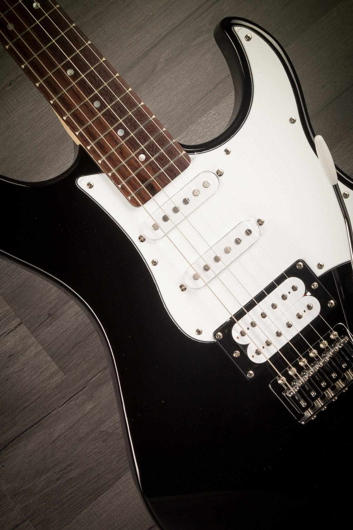 Yamaha Electric Guitar Yamaha Pacifica 112V Electric Guitar - Black